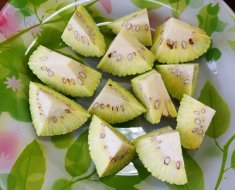Нарезанный кусочками плод