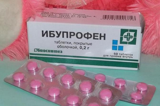Боль в желудке отдает в спину
