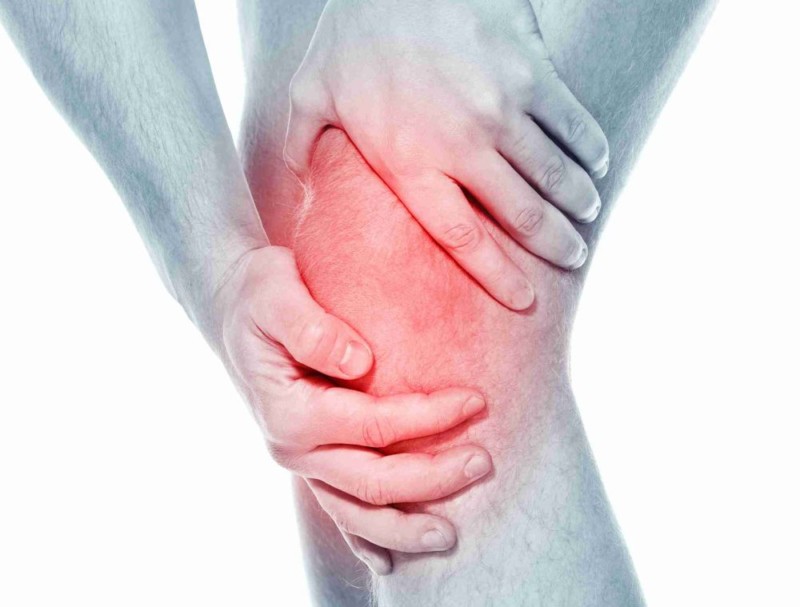 Щелкает коленный сустав: проблемы с анатомией сустава Щелкает коленный сустав