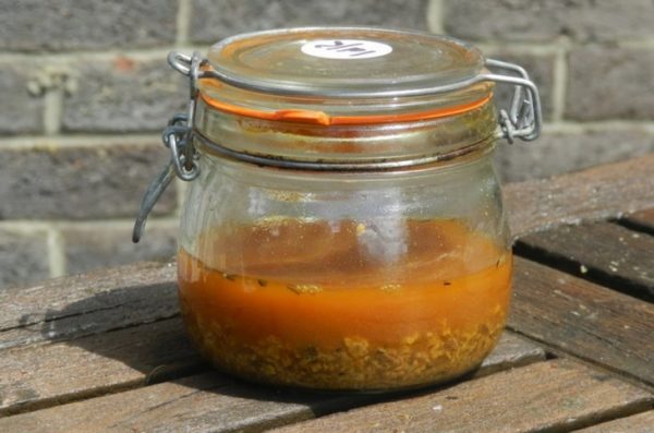 Шишка на локтевом суставе: настойка на прополисе Шишка на локте: народная медицина