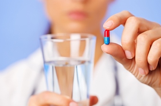 Болит плечо левой руки: медикаментозное лечение Болит плечо левой руки